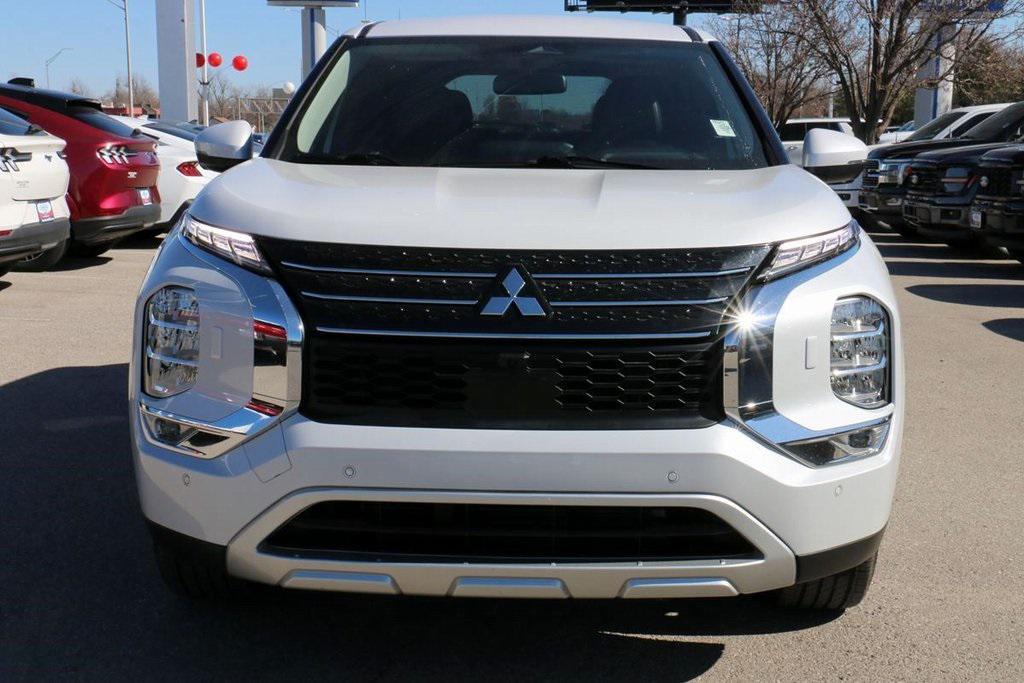 used 2024 Mitsubishi Outlander car, priced at $22,000