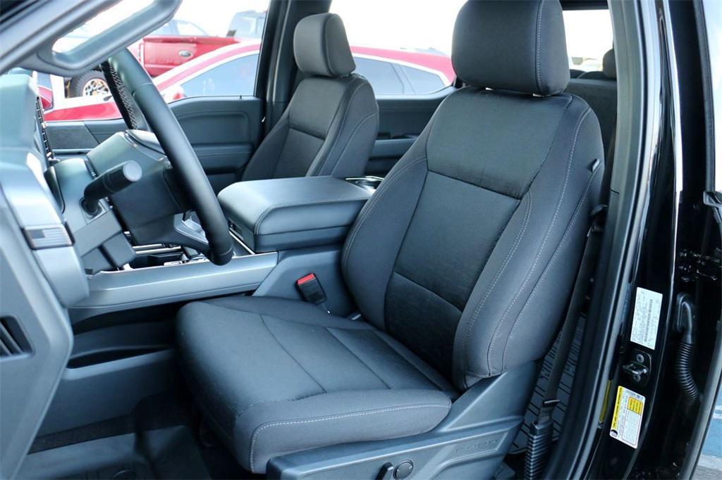 new 2025 Ford F-150 car, priced at $53,070