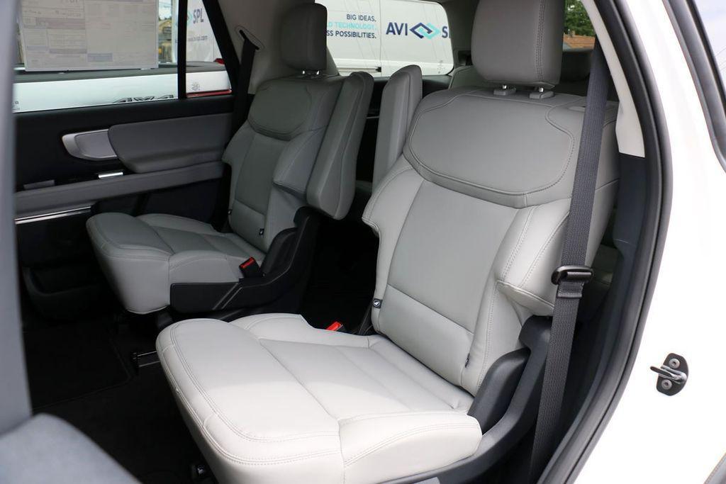 new 2026 Ford Expedition car, priced at $68,066