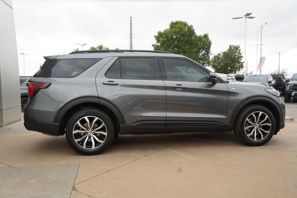 new 2027 Ford Explorer car, priced at $45,927