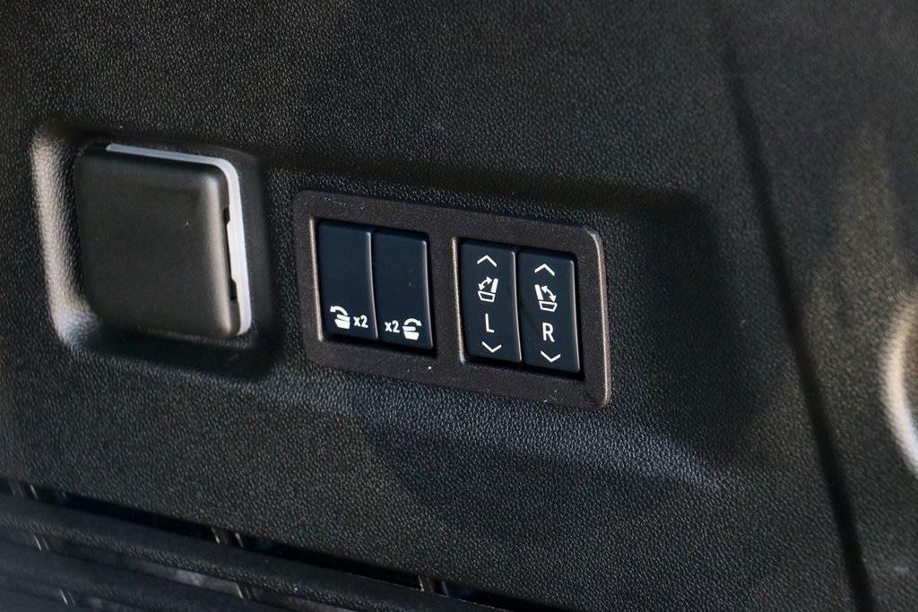 used 2025 GMC Yukon XL car, priced at $64,995