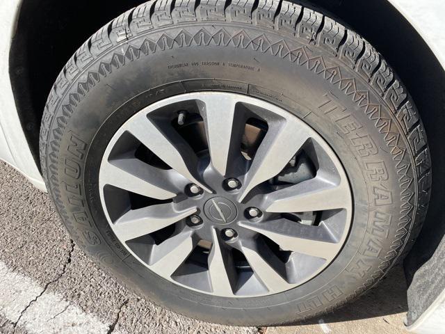 used 2024 Chrysler Pacifica Hybrid car, priced at $27,667