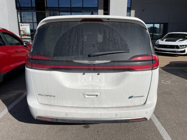 used 2024 Chrysler Pacifica Hybrid car, priced at $27,667