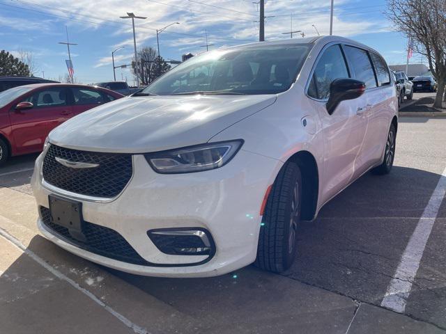 used 2024 Chrysler Pacifica Hybrid car, priced at $27,667