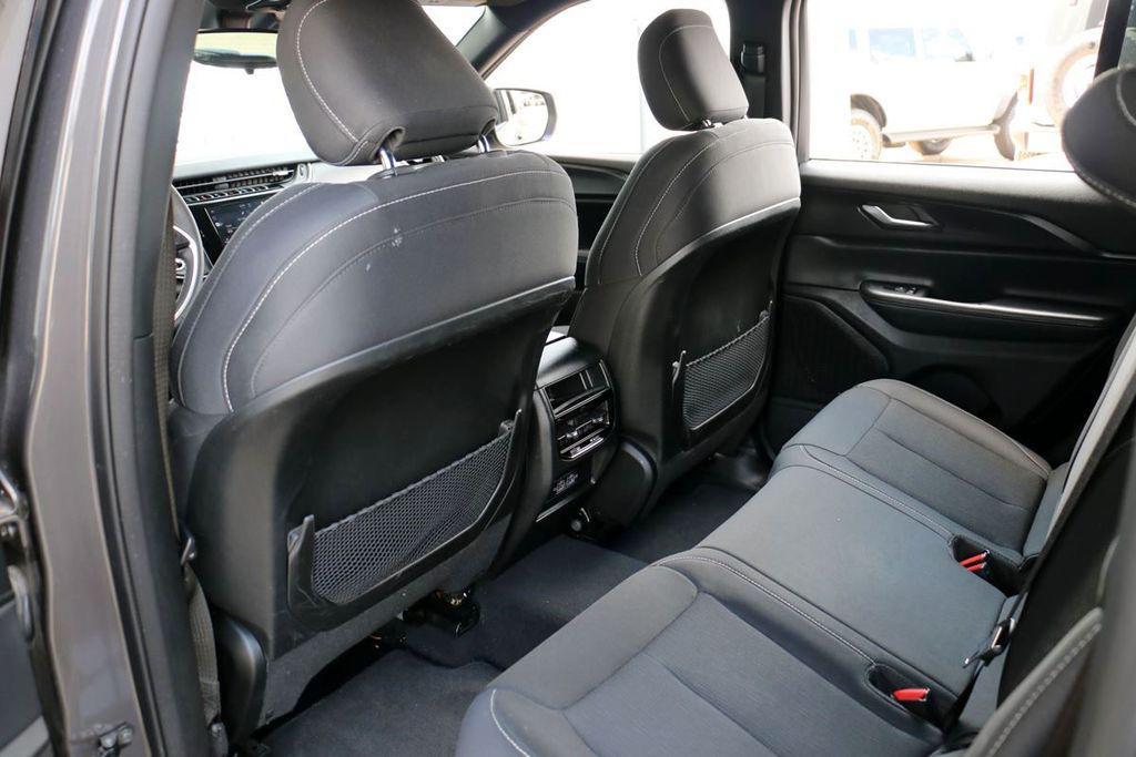 used 2024 Jeep Grand Cherokee car, priced at $24,994