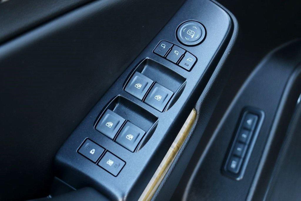 used 2017 GMC Yukon car, priced at $22,900