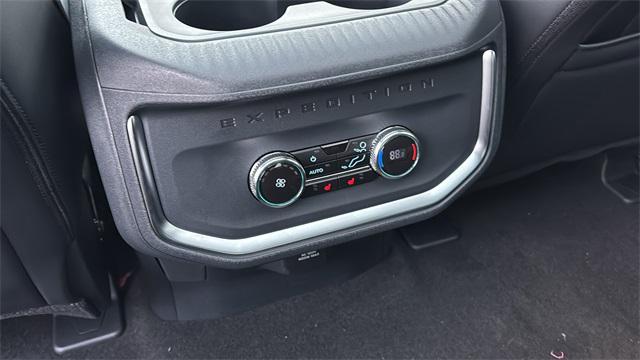 new 2025 Ford Expedition car, priced at $79,773