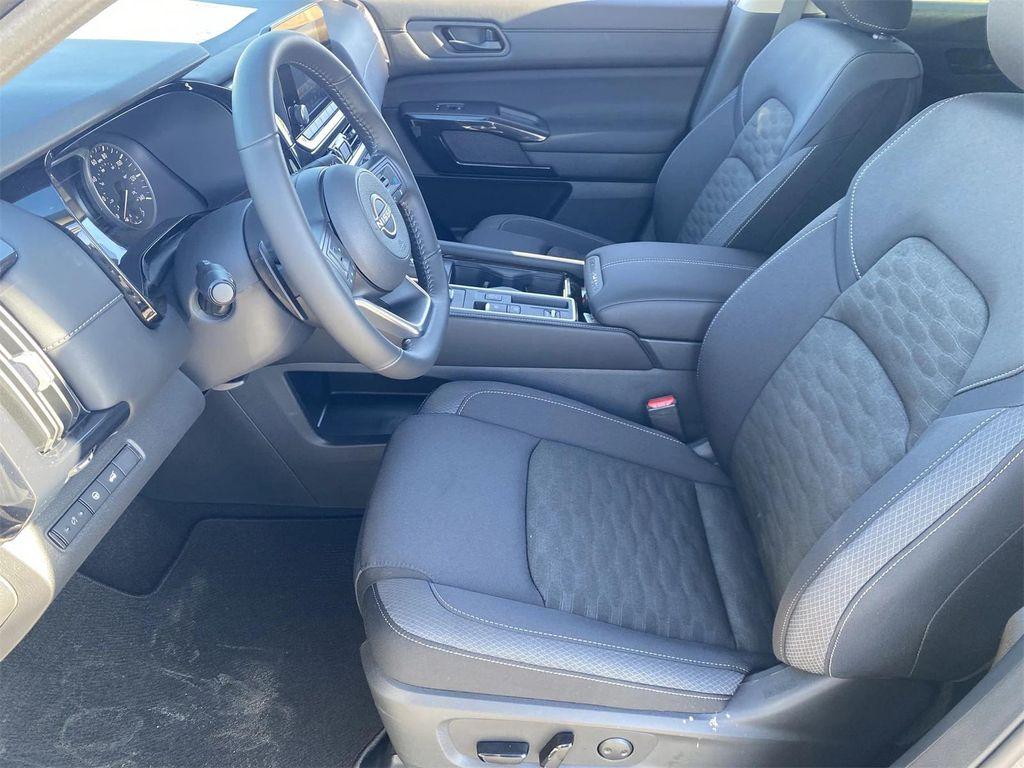 new 2025 Nissan Pathfinder car, priced at $32,375