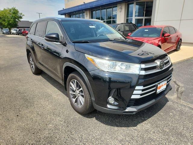 used 2019 Toyota Highlander car, priced at $16,734