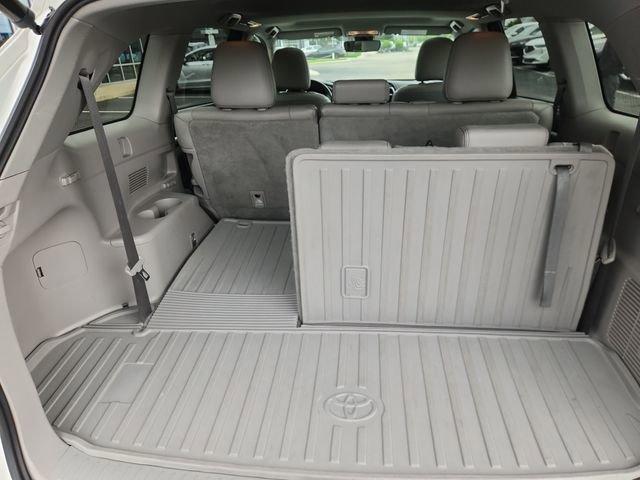 used 2018 Toyota Highlander car, priced at $23,124