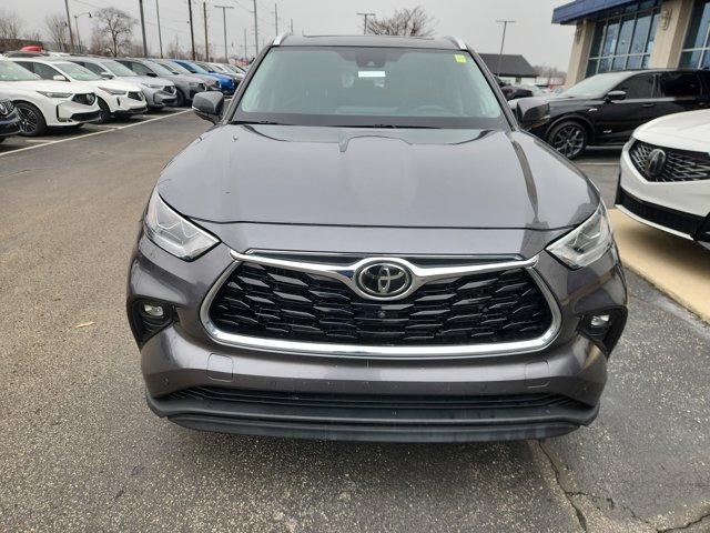 used 2021 Toyota Highlander car, priced at $28,505