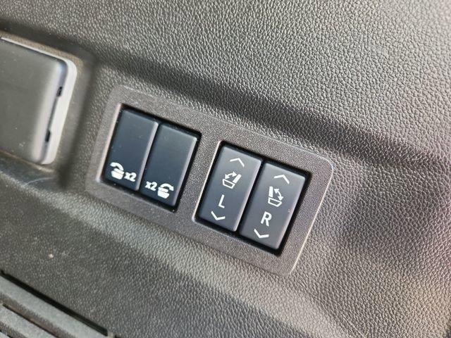 used 2024 Chevrolet Tahoe car, priced at $62,878