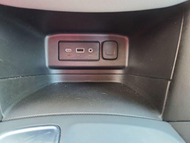 used 2023 Chevrolet Equinox car, priced at $17,318