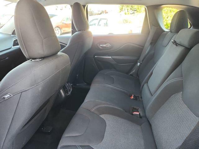 used 2020 Jeep Cherokee car, priced at $14,784