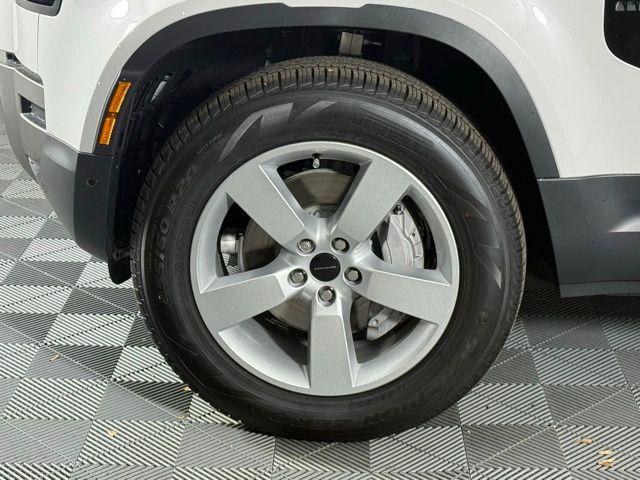 new 2026 Land Rover Defender car