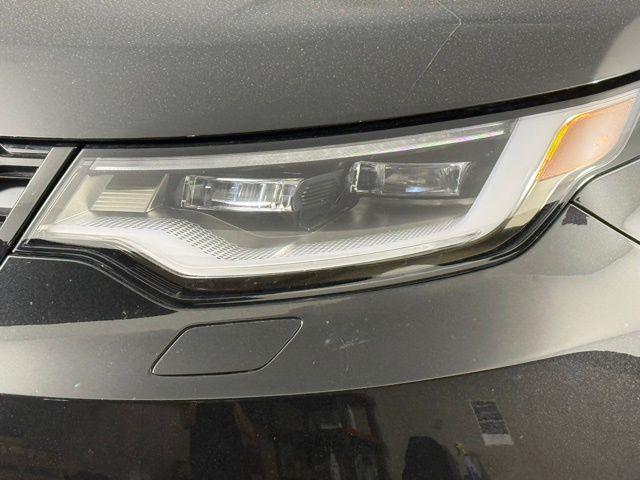 used 2023 Land Rover Discovery car, priced at $41,500