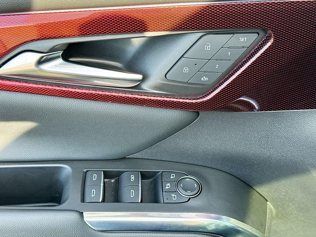 used 2024 Chevrolet Traverse car, priced at $50,216