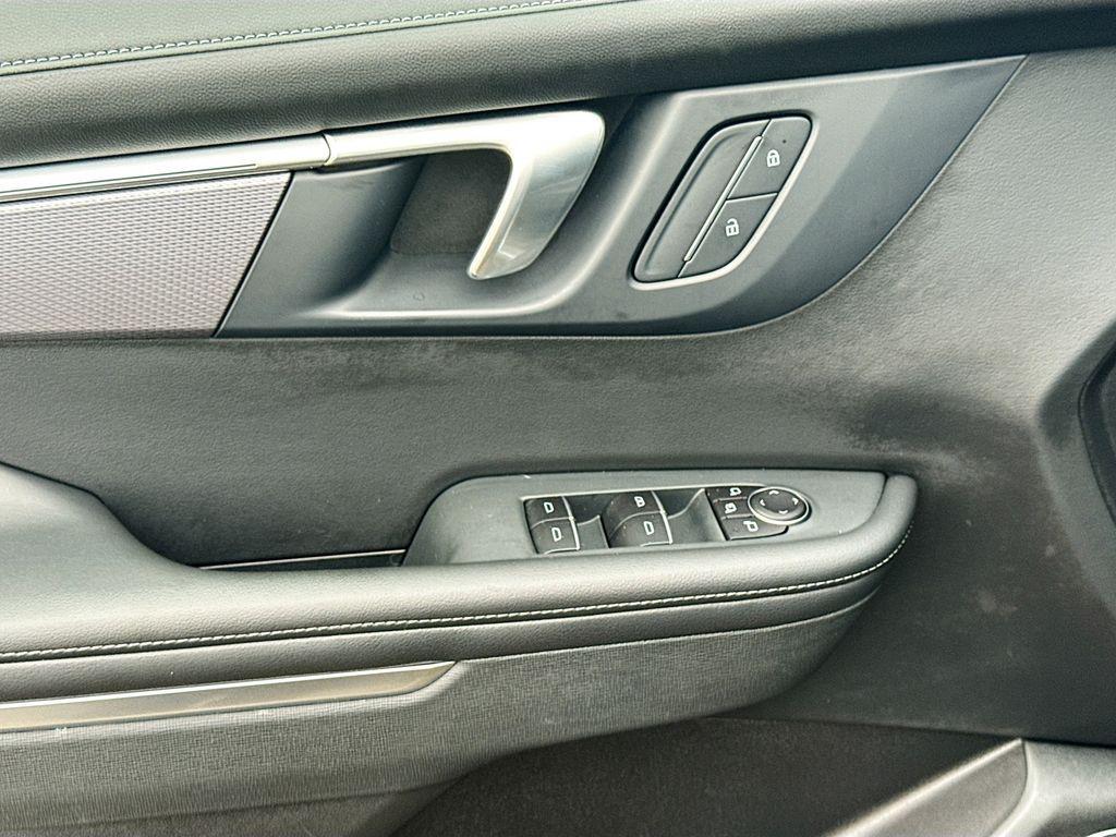 used 2025 Buick Enclave car, priced at $36,219