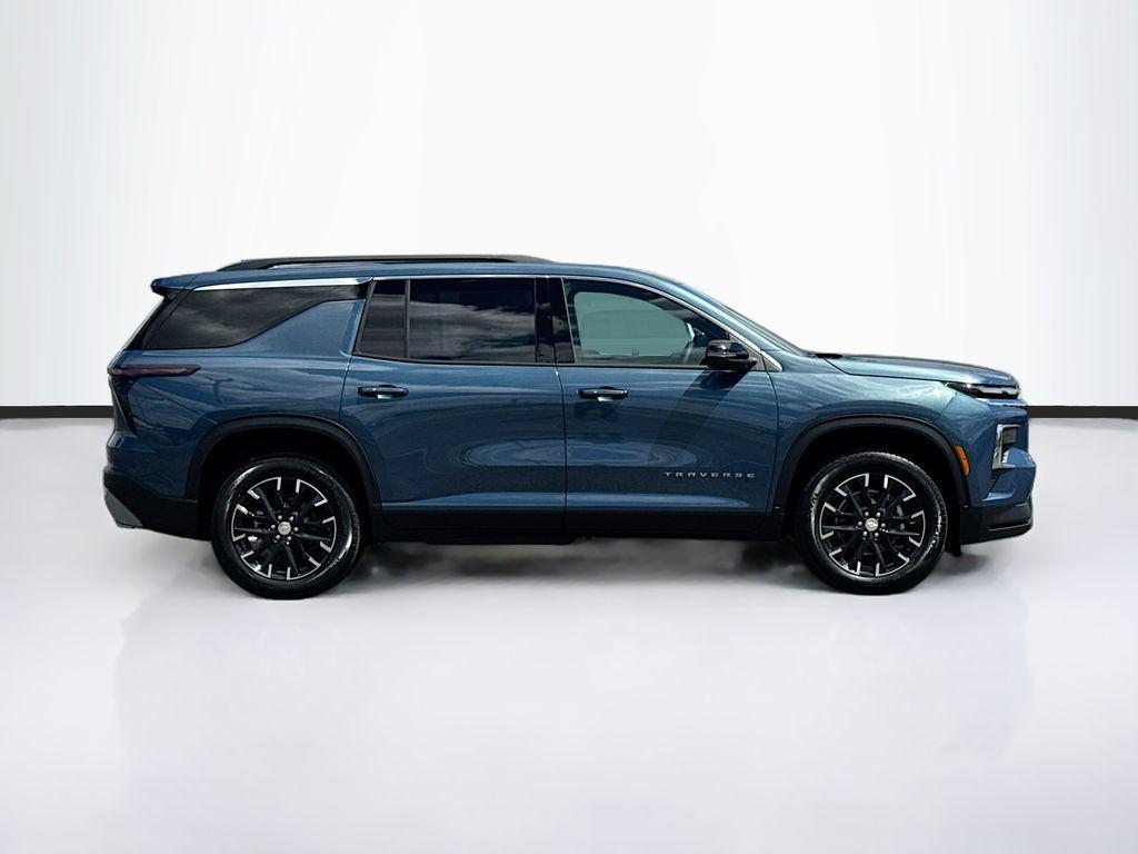 new 2026 Chevrolet Traverse car, priced at $47,683