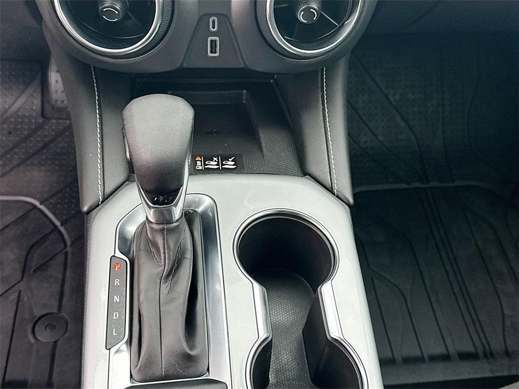 used 2024 Chevrolet Blazer car, priced at $23,999