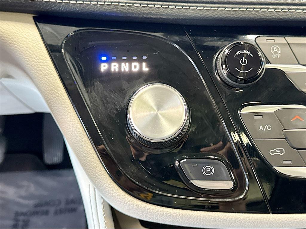 used 2024 Chrysler Pacifica car, priced at $34,999