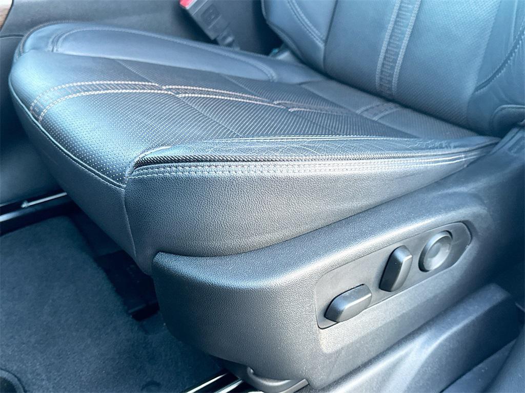 used 2022 Chevrolet Silverado 1500 car, priced at $46,999