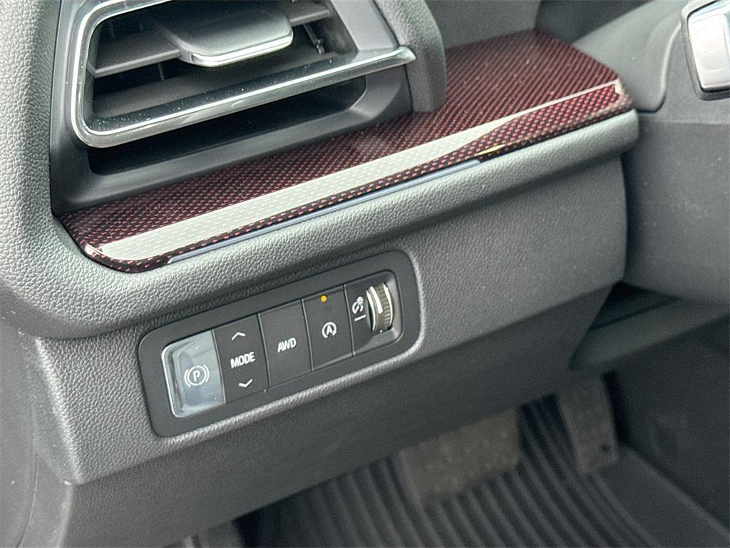 new 2026 Chevrolet Traverse car, priced at $47,549