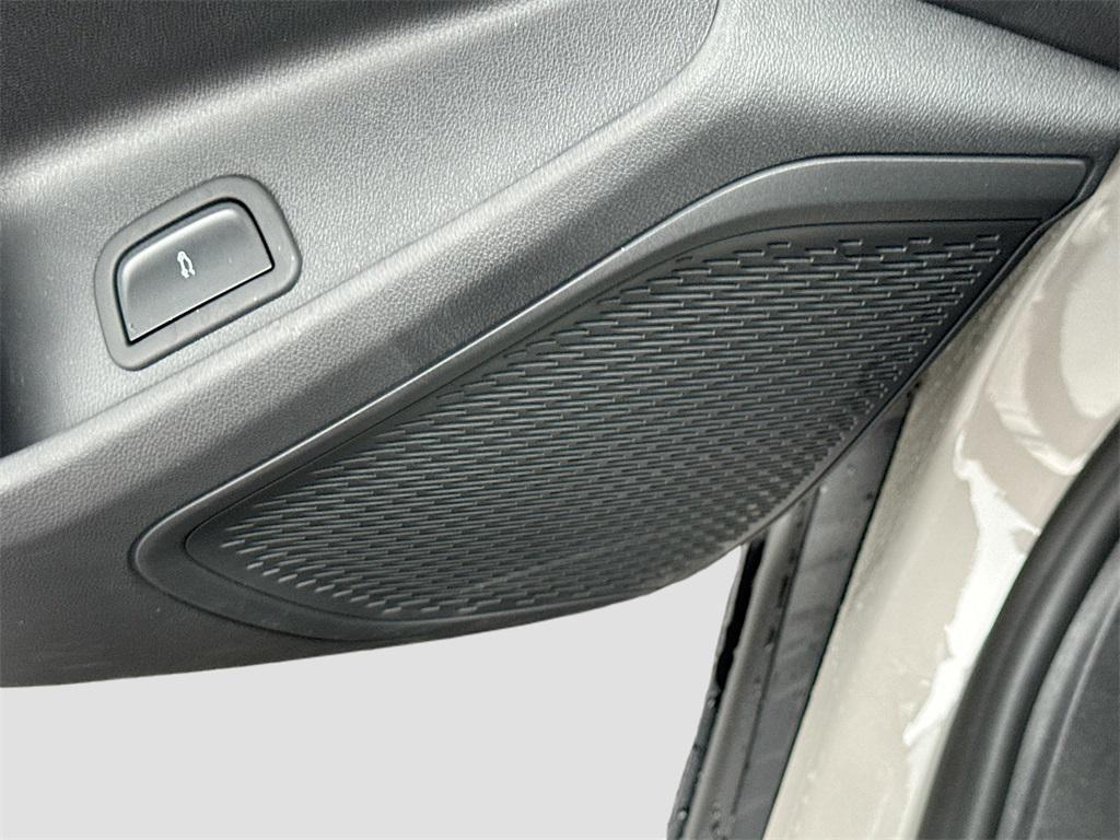 new 2026 Chevrolet Traverse car, priced at $47,549