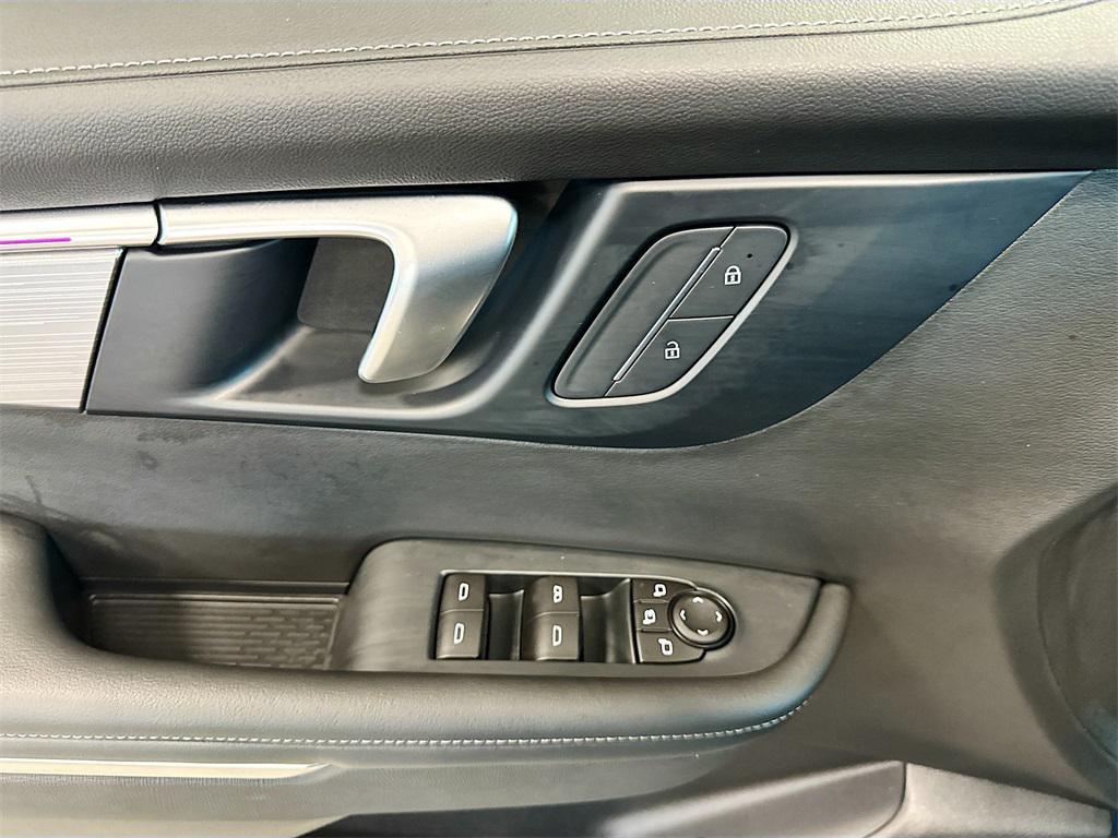 used 2025 Buick Enclave car, priced at $37,999