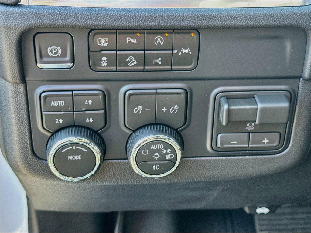 new 2026 Chevrolet Suburban car, priced at $88,639