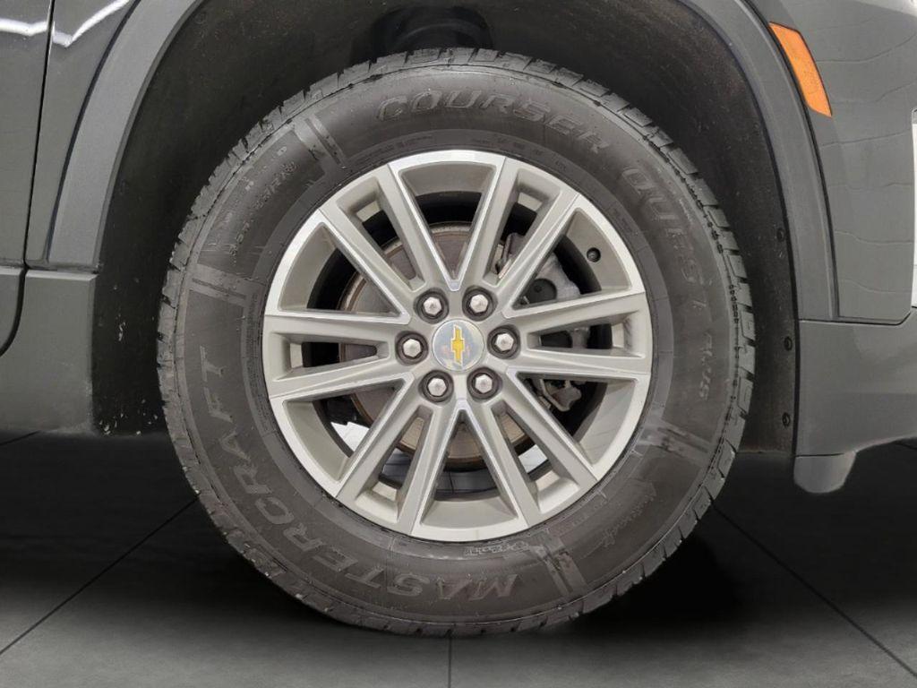 used 2023 Chevrolet Traverse car, priced at $30,767