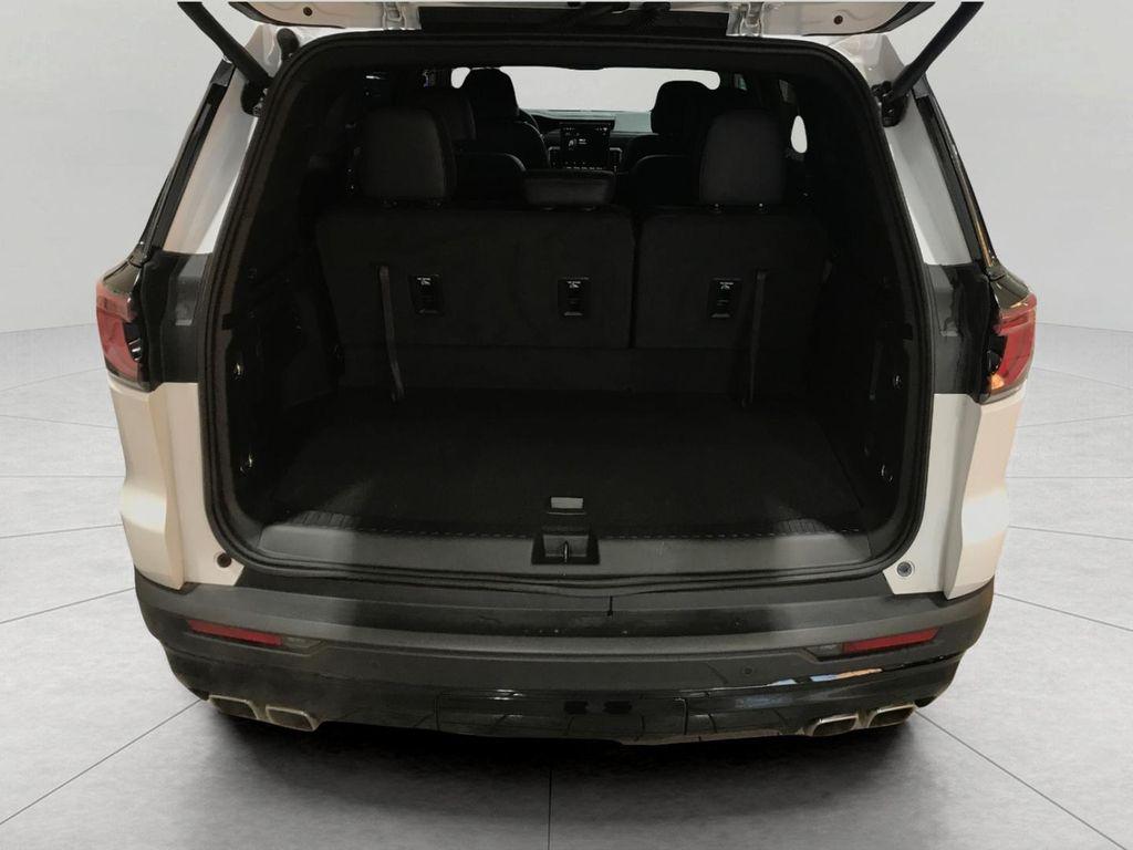 used 2024 GMC Acadia car, priced at $41,682