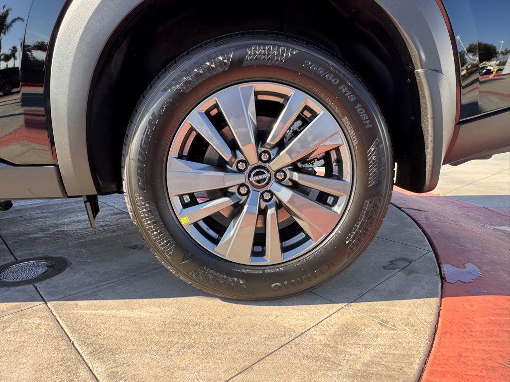 new 2025 Nissan Pathfinder car, priced at $38,390