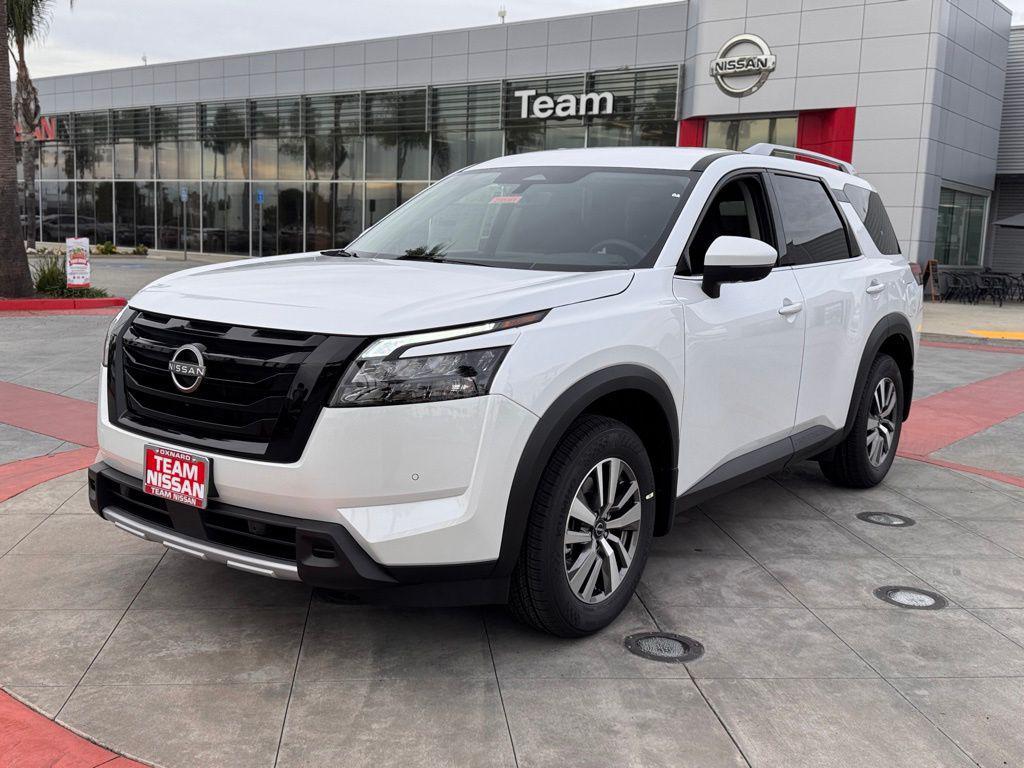 new 2025 Nissan Pathfinder car, priced at $39,295