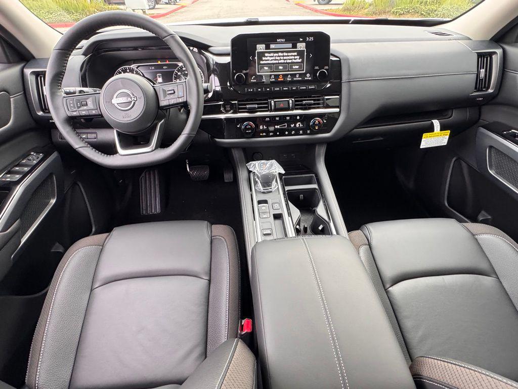 new 2025 Nissan Pathfinder car, priced at $39,295