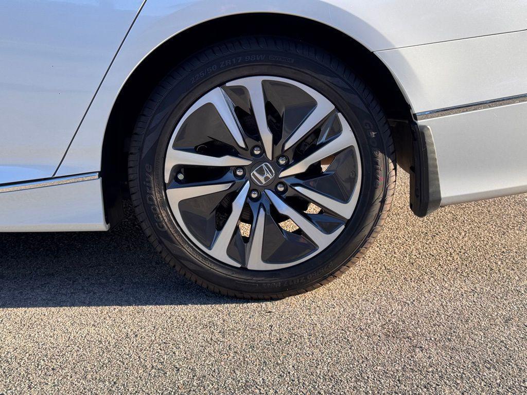used 2022 Honda Accord Hybrid car, priced at $25,988