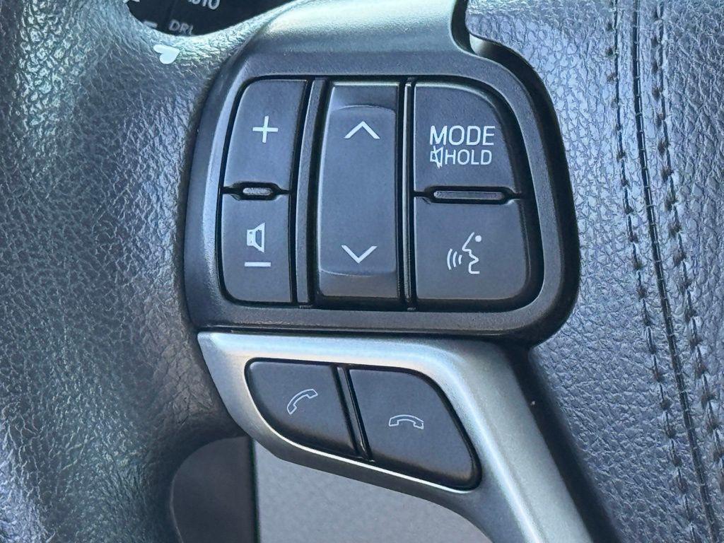 used 2019 Toyota Highlander car, priced at $25,988