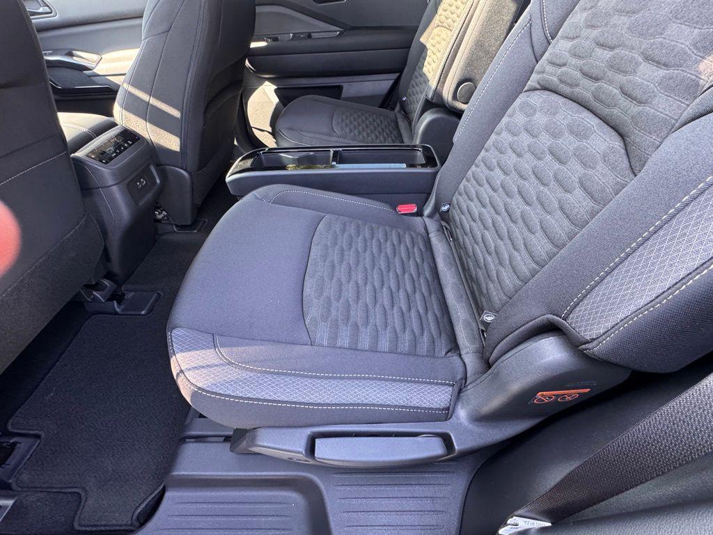 new 2025 Nissan Pathfinder car, priced at $38,875