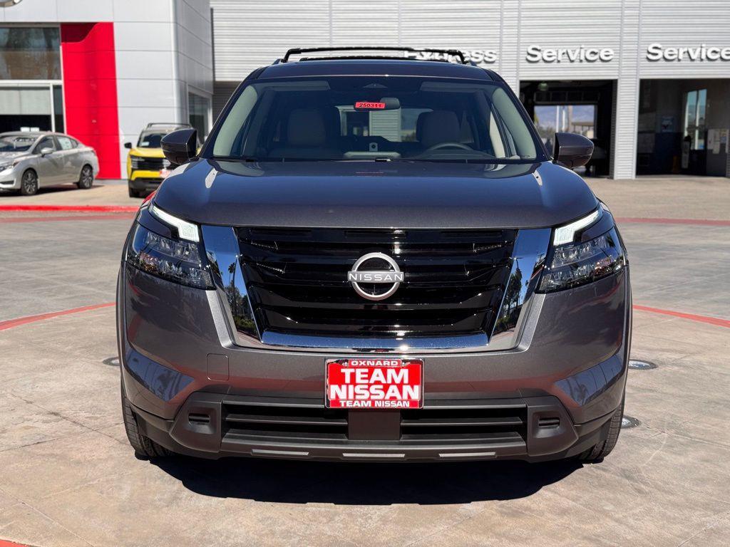 new 2025 Nissan Pathfinder car, priced at $38,275