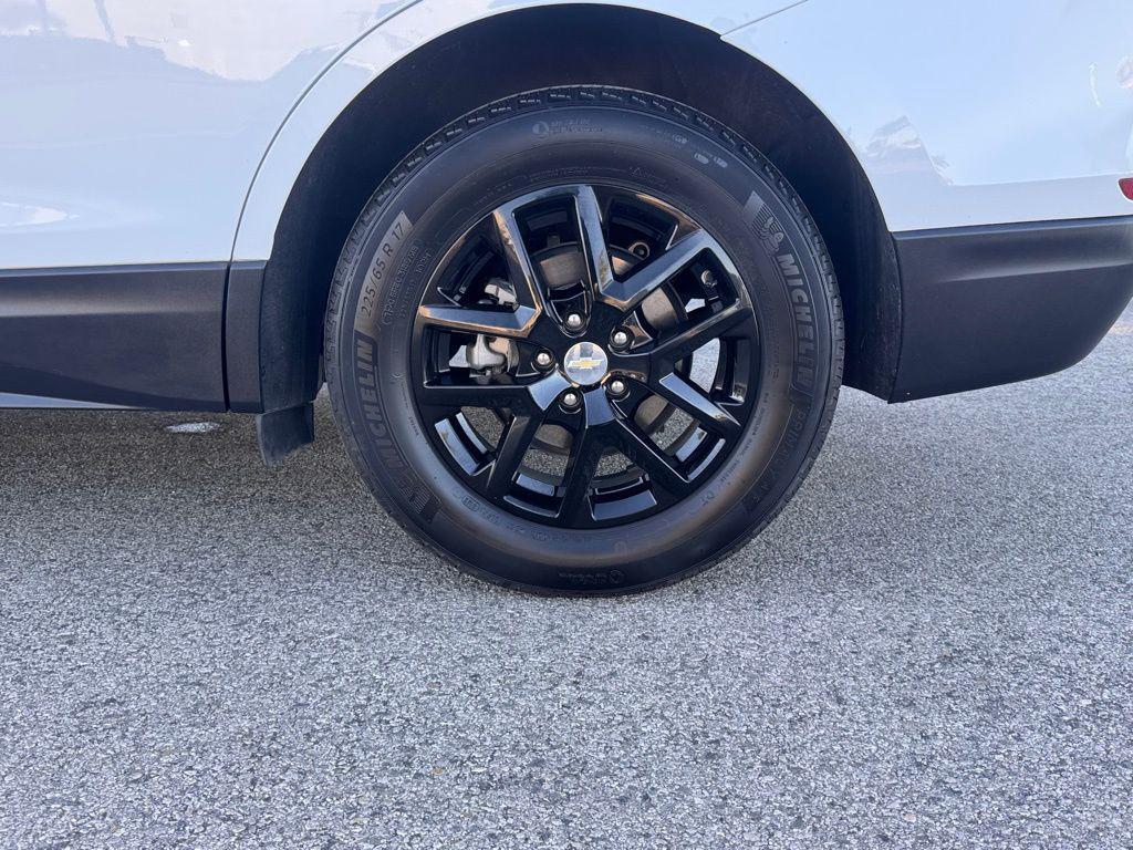 used 2024 Chevrolet Equinox car, priced at $20,988