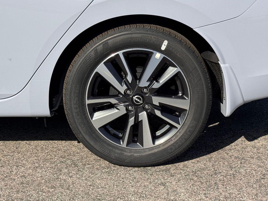 new 2025 Nissan Versa car, priced at $21,800