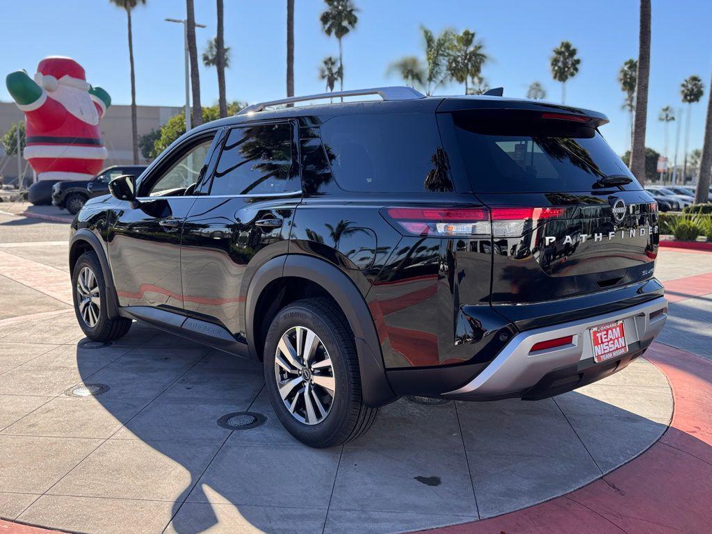 new 2025 Nissan Pathfinder car, priced at $40,360