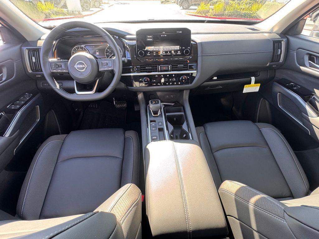 new 2025 Nissan Pathfinder car, priced at $39,090