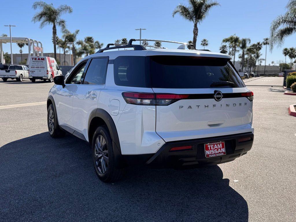 new 2025 Nissan Pathfinder car, priced at $40,225