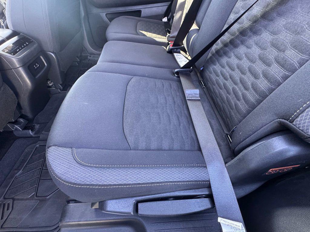 new 2025 Nissan Pathfinder car, priced at $40,225