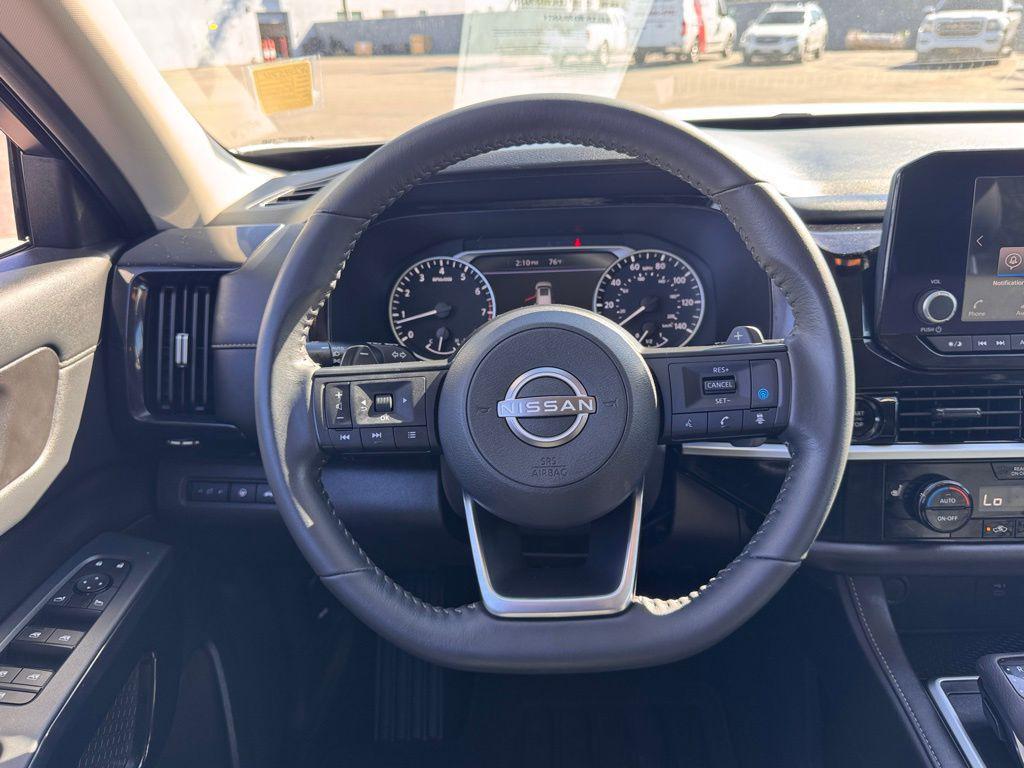 new 2025 Nissan Pathfinder car, priced at $40,225