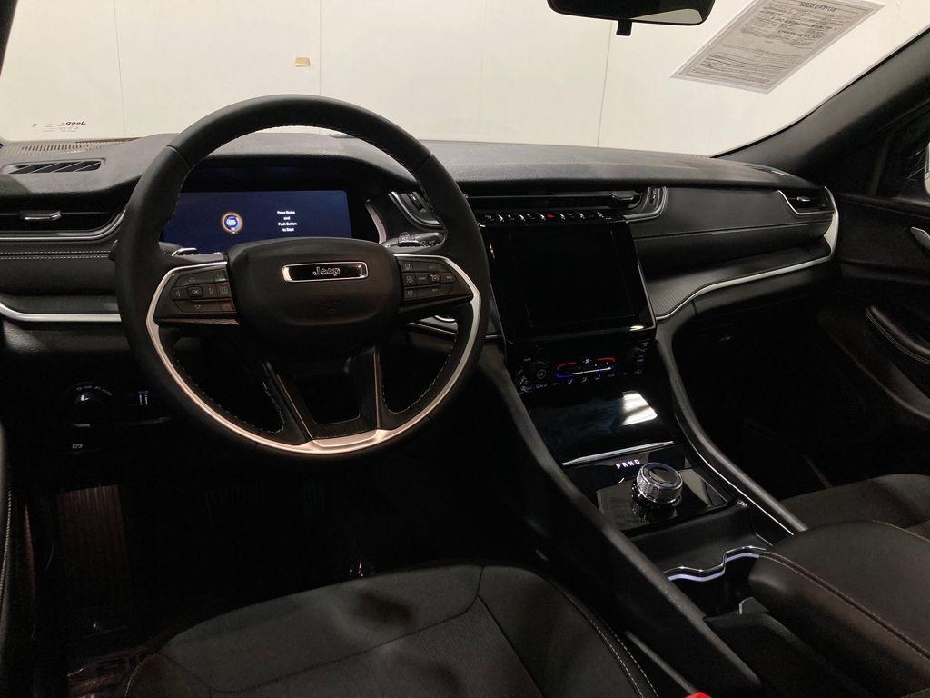 used 2025 Jeep Grand Cherokee car, priced at $33,000