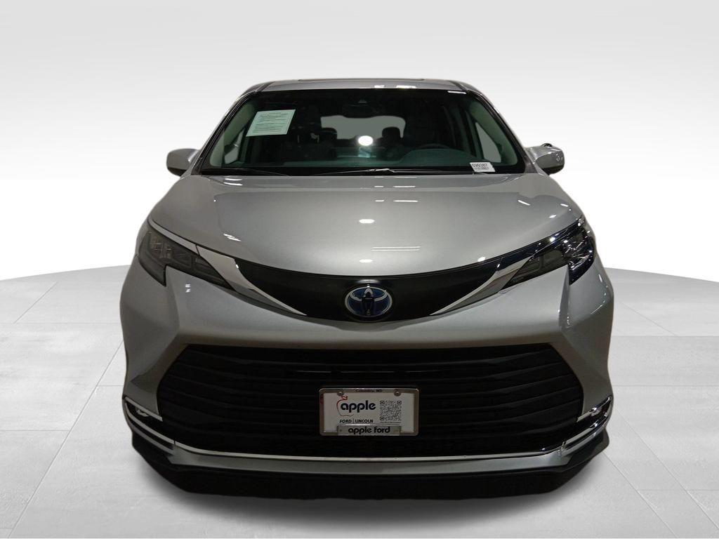 used 2024 Toyota Sienna car, priced at $77,300