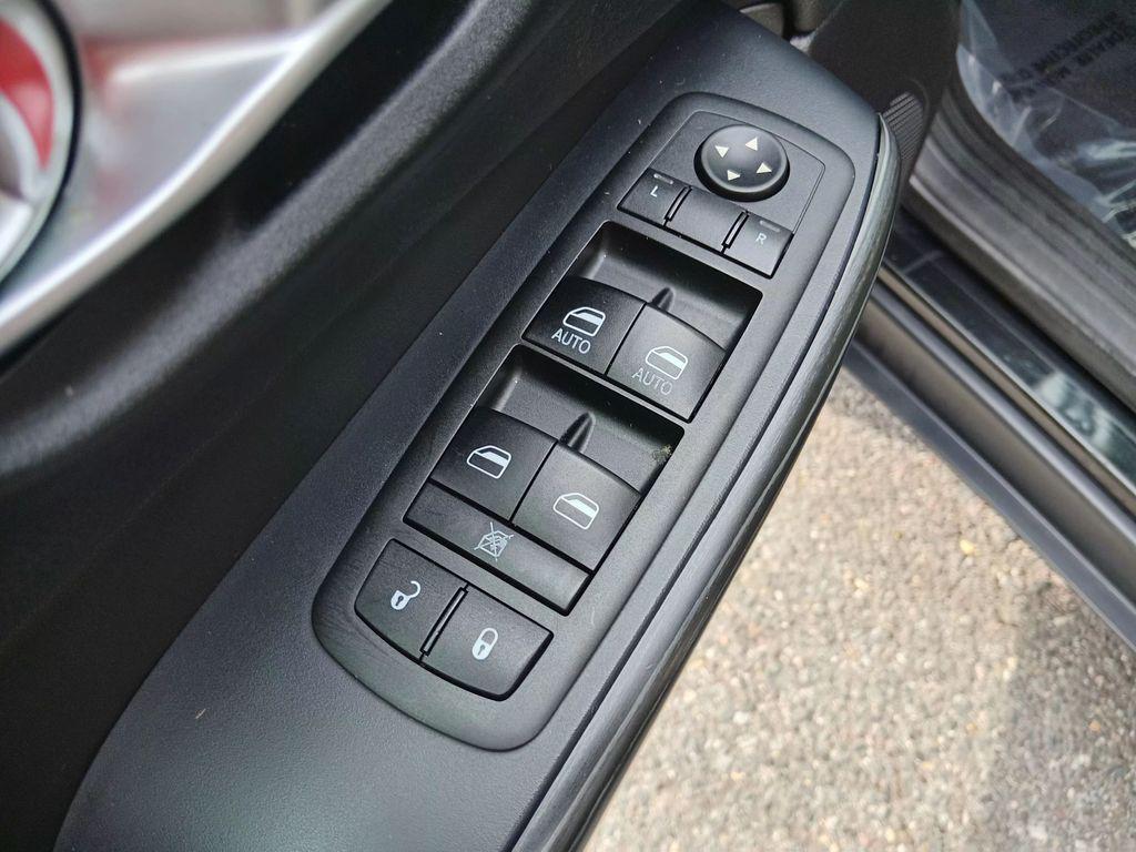 used 2015 Jeep Cherokee car, priced at $11,997