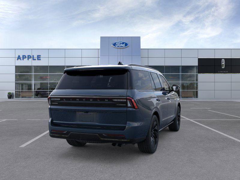 new 2025 Lincoln Navigator car, priced at $104,217